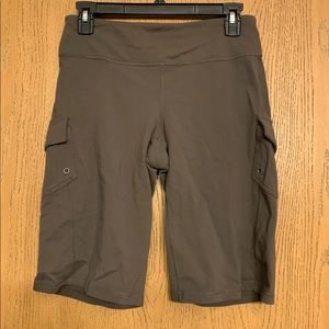 ⭐️Athleta brown/olive biker shorts